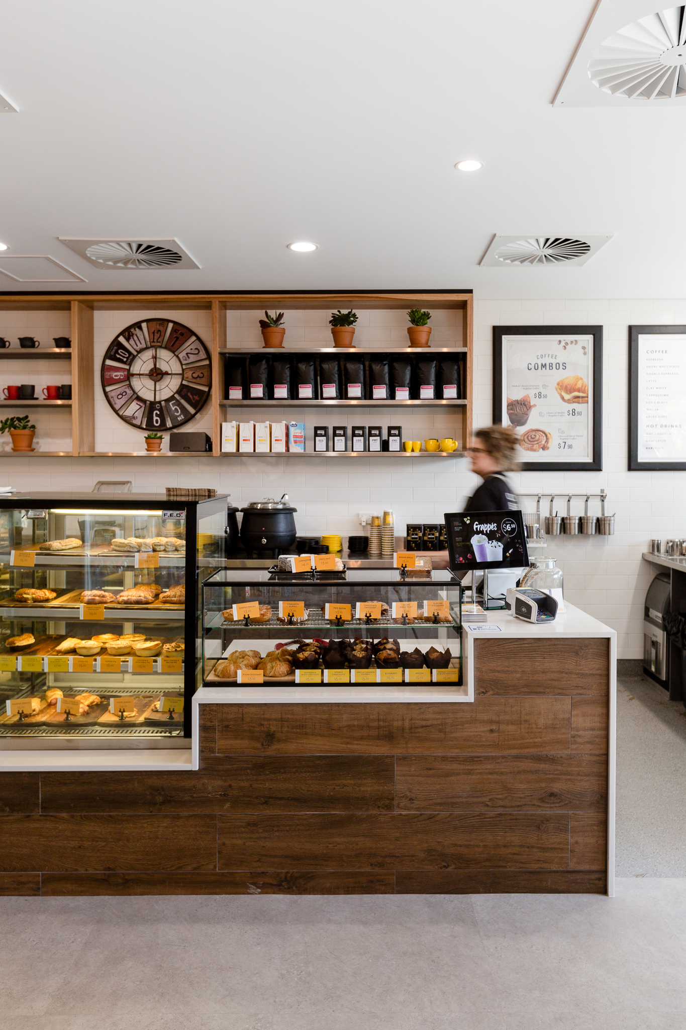 JAG Croissant Express W Perth 028